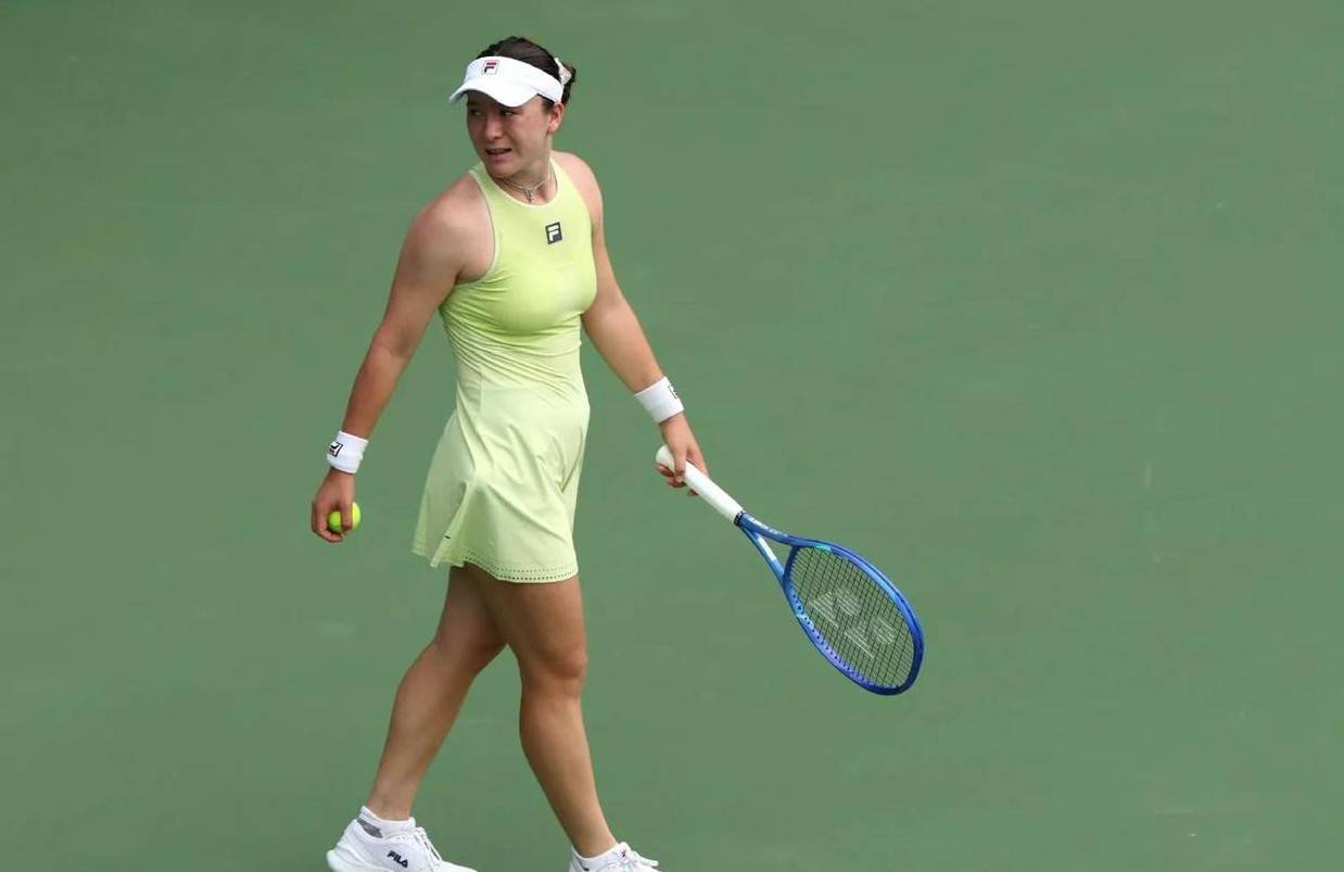 阿扎伦卡重返赛场，比赛局势复杂首场状态出色，独行侠观众沸腾！(重返未来1999康斯坦丁)-开云kaiyun体育网址